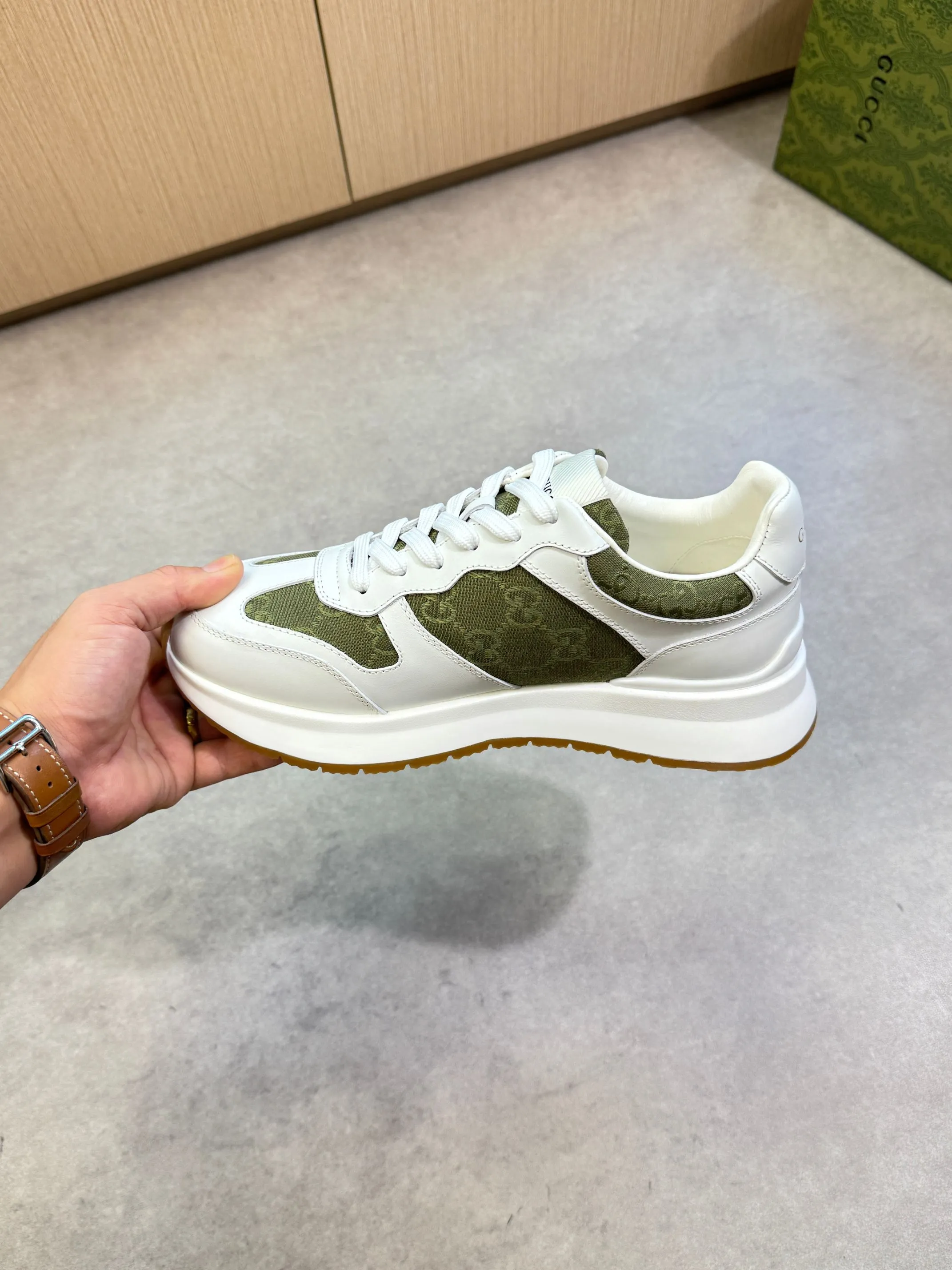 Men's shoes 💰800 [Gucci] Gucci - High-end quality original single casual sports shoes - Upper: 🔝 Nappa calfskin, brand totem cloth, tongue cloth label, heel silk screen brand LOGO - Lining: water-dyed cowhide - Outsole: ultra-light T men's shoes 💰U·Rubber; two-color molded outsole -Super high quality control·Fine workmanship: highlighted (high-end·luxury·grade) -Size :38-44 (45, can be customized)·GC0372